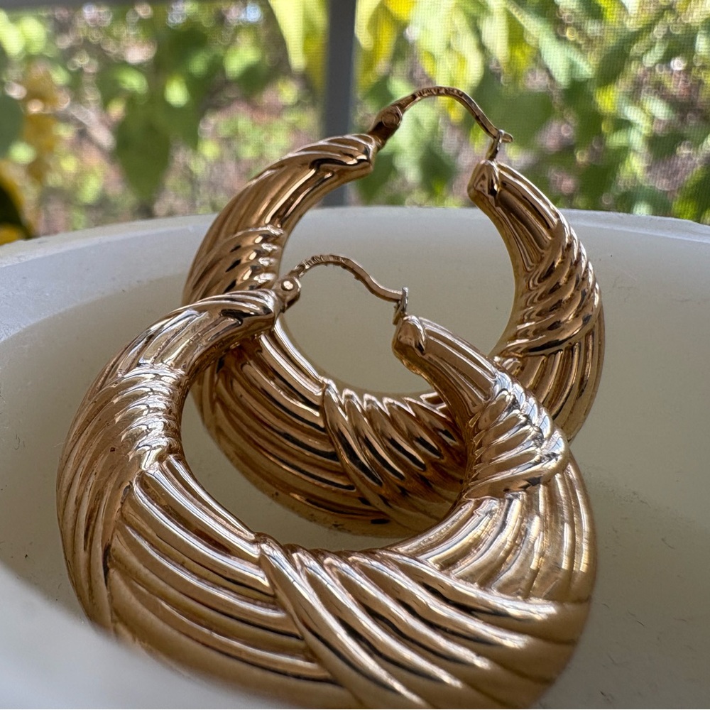 14K Gold Vintage Italian UnoAErre Twisted Rope Hoop Earrings ✨ - Picture 3 of 11